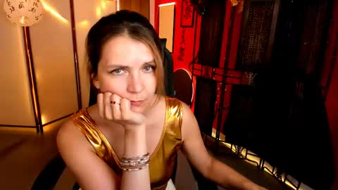 nicolehits online show from May 21, 1:29 pm