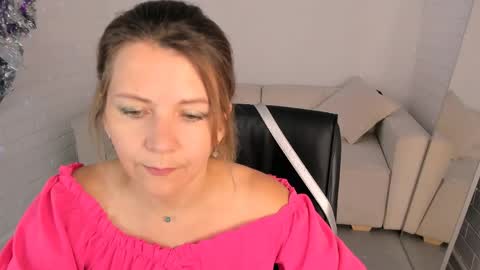 nicolehits online show from June 6, 9:03 am