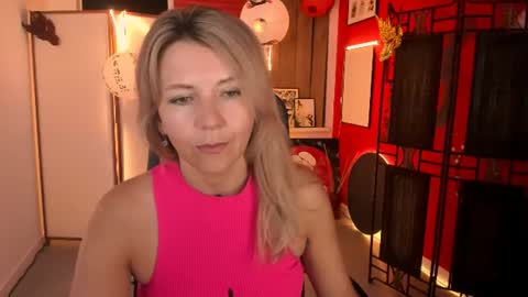 nicolehits online show from June 18, 9:14 am
