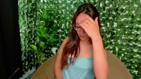 Snapshot of nicoleirisxxx chatting on May 12, 5:59 am nicoleirisxxx online show from May 12, 5:59 am