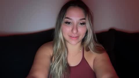 Snapshot of nicolelovesyou444 chatting on October 23, 12:15 pm nicolelovesyou444 online show from October 23, 12:15 pm