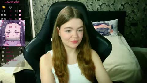 NicoleMeew online show from April 4, 6:27 pm