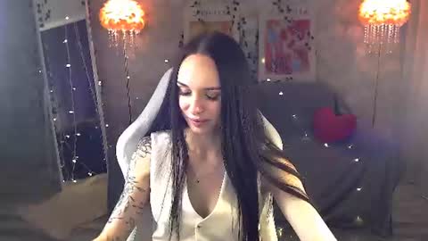 Snapshot of nicolemerz chatting on June 12, 3:44 pm Nicole online show from June 12, 3:44 pm
