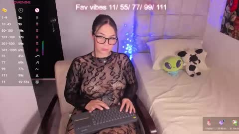 Snapshot of nicolepeachx chatting on May 1, 3:16 pm Nicol independent model online show from May 1, 3:16 pm