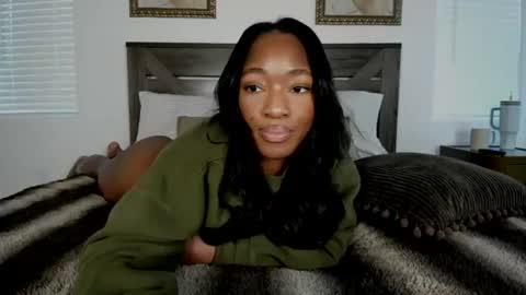 Nicole online show from August 5, 9:06 pm