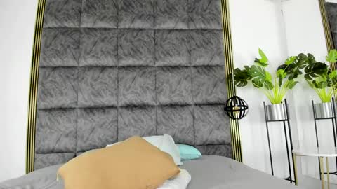 Snapshot of nicolesteelee chatting on January 11, 12:01 am Nicole online show from January 11, 12:01 am