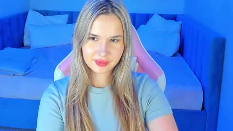 Snapshot of nicolettacooper chatting on September 14, 8:24 am nicolettacooper online show from September 14, 8:24 am