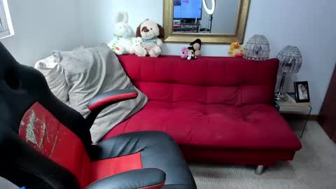 Snapshot of nicolettcolin chatting on December 18, 6:46 pm Nicolettcolin  online show from December 18, 6:46 pm