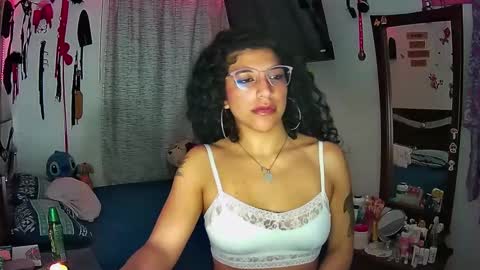 Snapshot of nicoll_williams420 chatting on February 11, 6:08 am Nicoll Williams online show from February 11, 6:08 am