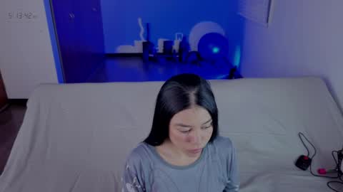 Nicoll  Independent model online show from April 26, 10:13 am