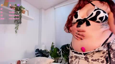 Snapshot of nicolle_evanss_ chatting on June 4, 2:28 am nicolle_evanss_ online show from June 4, 2:28 am