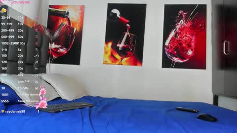 Snapshot of nicolle_hanks1 chatting on November 13, 2:49 pm nicolle_hanks1 online show from November 13, 2:49 pm