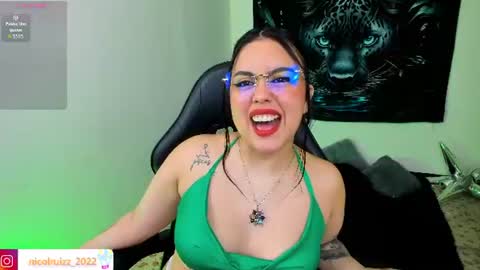Snapshot of nicolle_ruizz chatting on June 30, 7:26 pm Nicoll online show from June 30, 7:26 pm