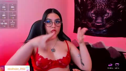 Snapshot of nicolle_ruizz chatting on July 8, 8:02 pm Nicoll online show from July 8, 8:02 pm