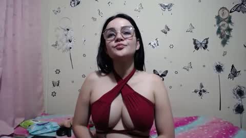 nicolle_sky online show from March 18, 9:23 am