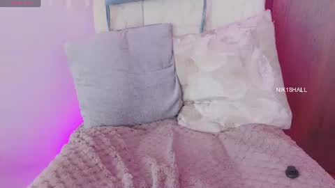 Snapshot of nicolle_swt chatting on June 27, 12:22 pm Nicolle online show from June 27, 12:22 pm