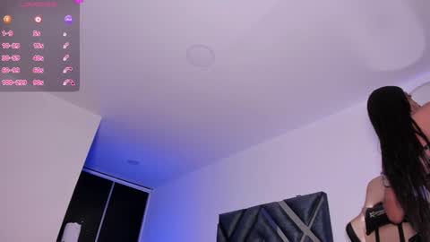   facebook nicolle delgado online show from December 4, 8:45 am