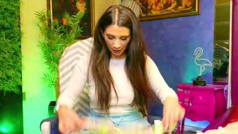 Nicolle online show from October 3, 5:32 pm