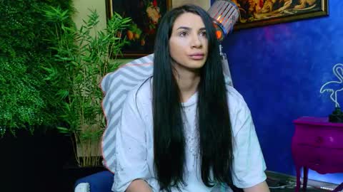 Nicolle online show from November 6, 9:54 am