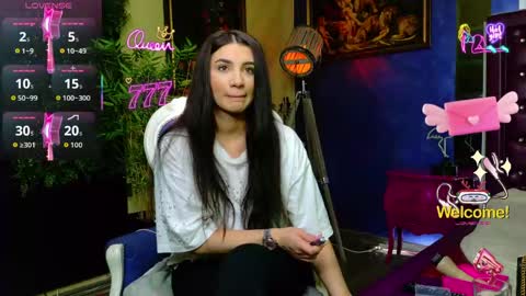 Snapshot of nicollepalmer chatting on May 5, 8:33 am Nicolle online show from May 5, 8:33 am