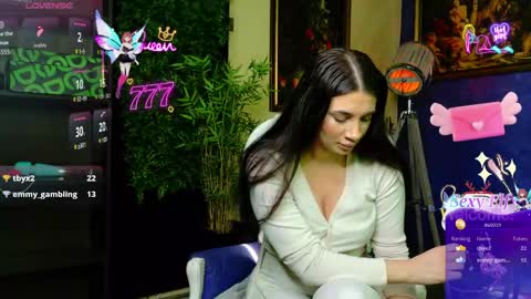 Snapshot of nicollepalmer chatting on May 15, 9:16 am Nicolle online show from May 15, 9:16 am