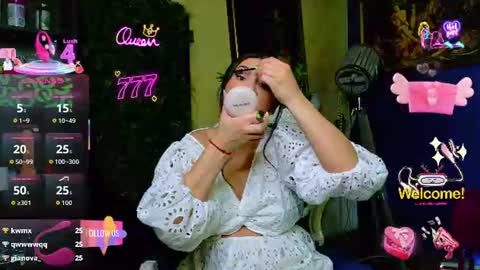 Snapshot of nicollepalmer chatting on July 5, 9:49 am Nicolle online show from July 5, 9:49 am