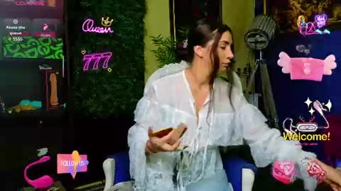 Snapshot of nicollepalmer chatting on July 24, 7:39 am Nicolle online show from July 24, 7:39 am
