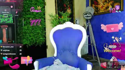 Snapshot of nicollepalmer chatting on July 28, 11:17 am Nicolle online show from July 28, 11:17 am