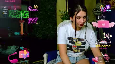 Snapshot of nicollepalmer chatting on August 7, 8:27 am Nicolle online show from August 7, 8:27 am