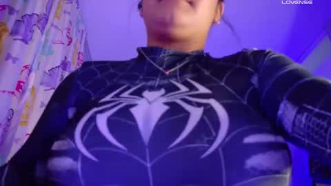 Nicolle Miley online show from April 28, 11:43 pm