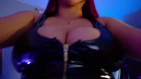 Snapshot of nicolletaylorq chatting on July 20, 3:21 am Nicolle Miley online show from July 20, 3:21 am