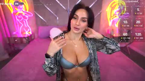 Snapshot of nicolnightt chatting on October 17, 5:21 am Nicole online show from October 17, 5:21 am