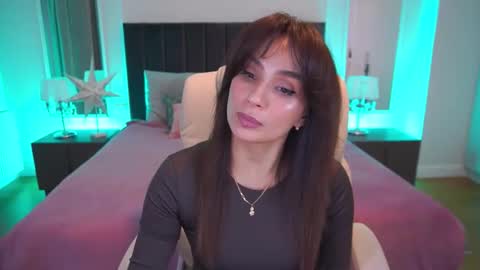 Nicole online show from February 27, 6:57 am