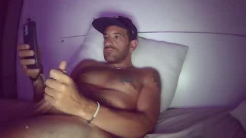 nicolove4272 online show from March 18, 11:41 pm