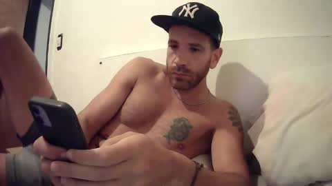 Snapshot of nicolove4272 chatting on April 9, 5:40 am nicolove4272 online show from April 9, 5:40 am