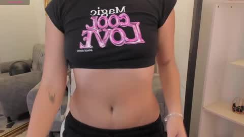 Snapshot of nicolross_ chatting on May 24, 2:55 pm NicolRoss online show from May 24, 2:55 pm