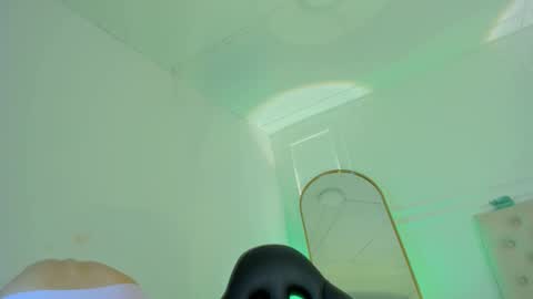 Nicol online show from February 28, 8:43 pm