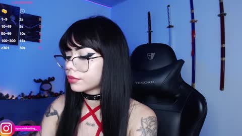 Snapshot of nicorobinn chatting on December 21, 2:19 am Lizzie online show from December 21, 2:19 am