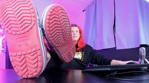 Snapshot of nielletablossom chatting on February 7, 11:45 pm Nellie online show from February 7, 11:45 pm