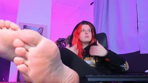 Snapshot of nielletablossom chatting on February 13, 12:00 pm Nellie online show from February 13, 12:00 pm