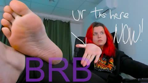 Snapshot of nielletablossom chatting on October 27, 2:04 am Nellie online show from October 27, 2:04 am