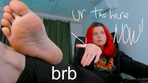 Snapshot of nielletablossom chatting on November 6, 2:23 am Nellie online show from November 6, 2:23 am