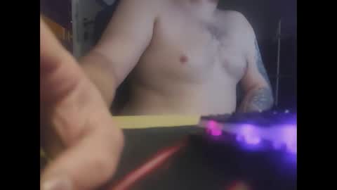 Snapshot of niewidoczny26 chatting on December 1, 8:09 pm Niewidoczny online show from December 1, 8:09 pm