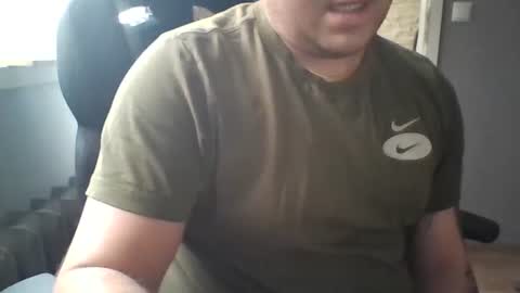 Snapshot of niewidoczny26 chatting on January 21, 9:46 am Niewidoczny online show from January 21, 9:46 am