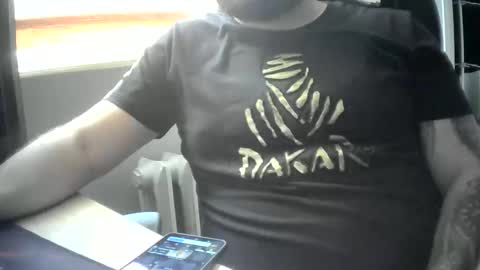 Snapshot of niewidoczny26 chatting on September 12, 1:33 pm Niewidoczny online show from September 12, 1:33 pm