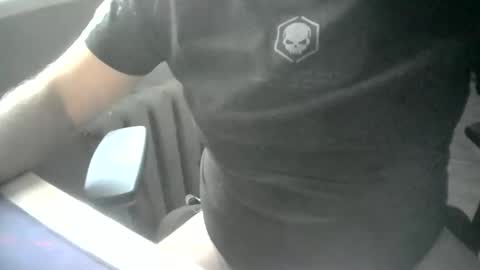 Snapshot of niewidoczny26 chatting on October 12, 10:25 am Niewidoczny online show from October 12, 10:25 am