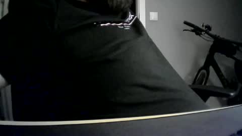 Snapshot of niewidoczny26 chatting on February 7, 8:12 pm Niewidoczny online show from February 7, 8:12 pm