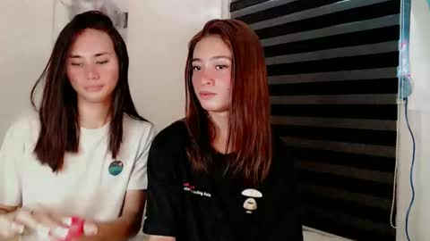 Snapshot of night_crystal1111 chatting on June 9, 1:39 am night_crystal1111 online show from June 9, 1:39 am