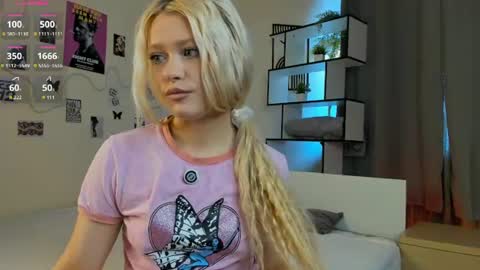 Snapshot of night_shard chatting on July 31, 5:29 am Hannah help me get 50 thumbs up online show from July 31, 5:29 am