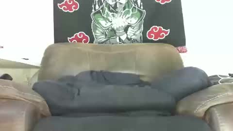 Snapshot of night_watchman chatting on October 10, 8:35 am night_watchman online show from October 10, 8:35 am